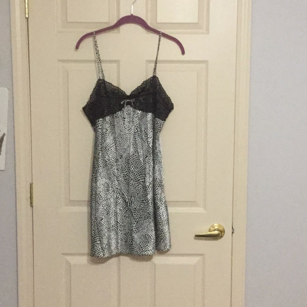 Black and white print slip